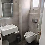 Karis Hotel