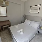 Hotel Karis