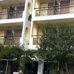 Karis Hotel