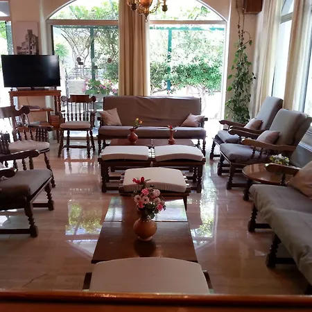 Hotel Karis