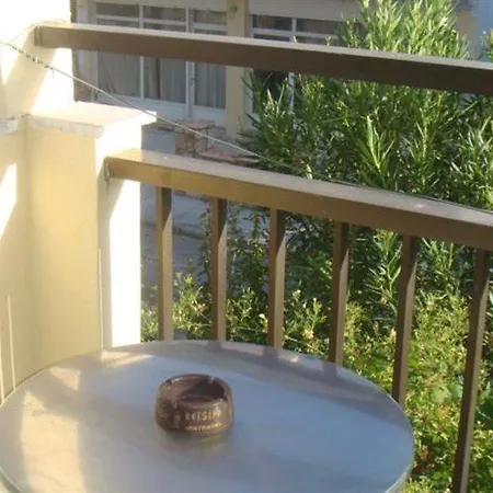 Karis Hotel