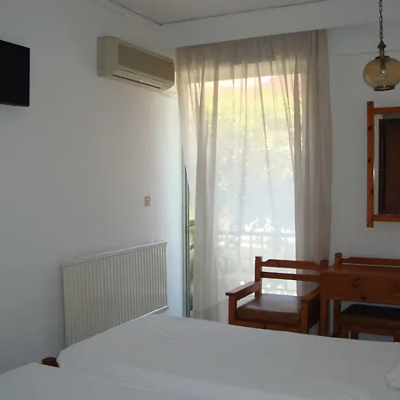 Karis Hotel